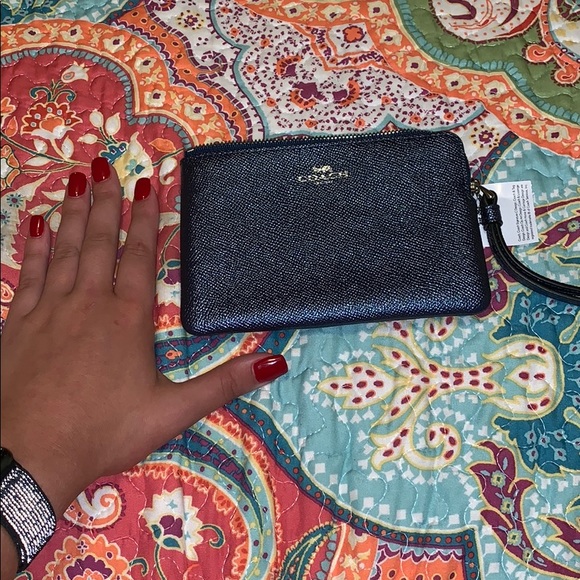 Coach Wristlet NWT - Picture 4 of 6